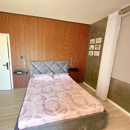 Pogradec Apartment *